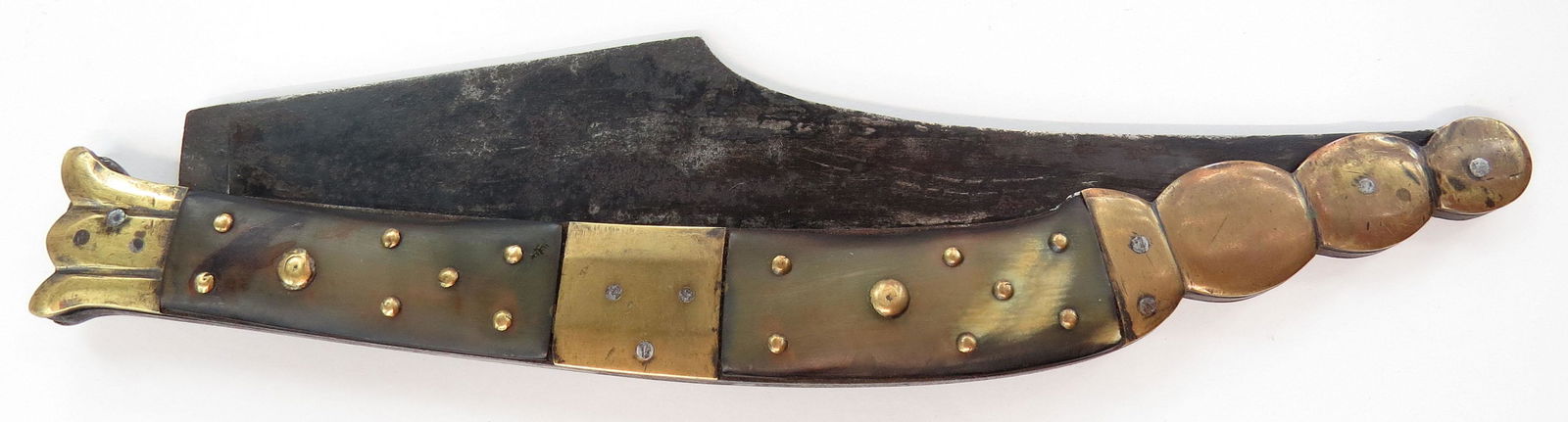 A SPANISH NAVAJA CLASP KNIFE (1 of 3)