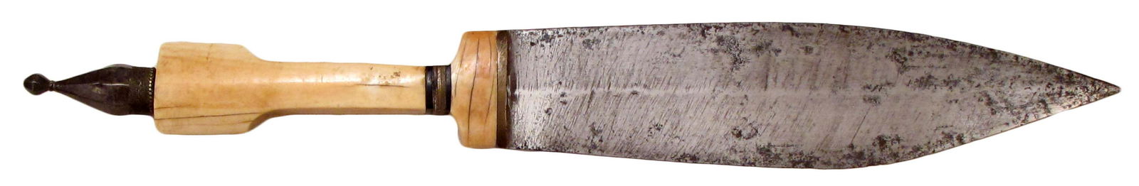 A RARE SUDANESE DAGGER (1 of 4)