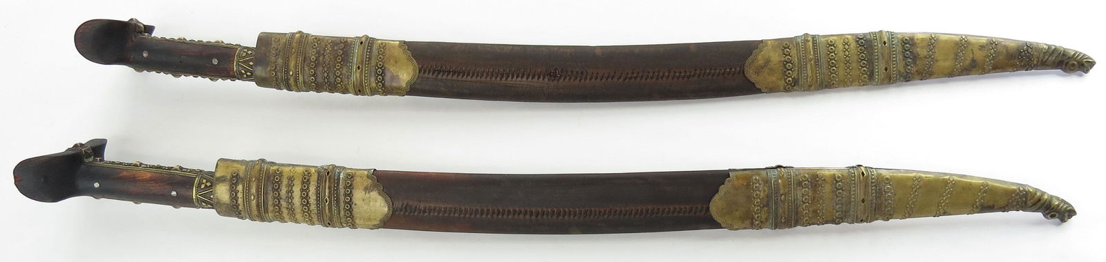 A PAIR OF OTTOMAN YATAGHAN SWORDS (1 of 7)