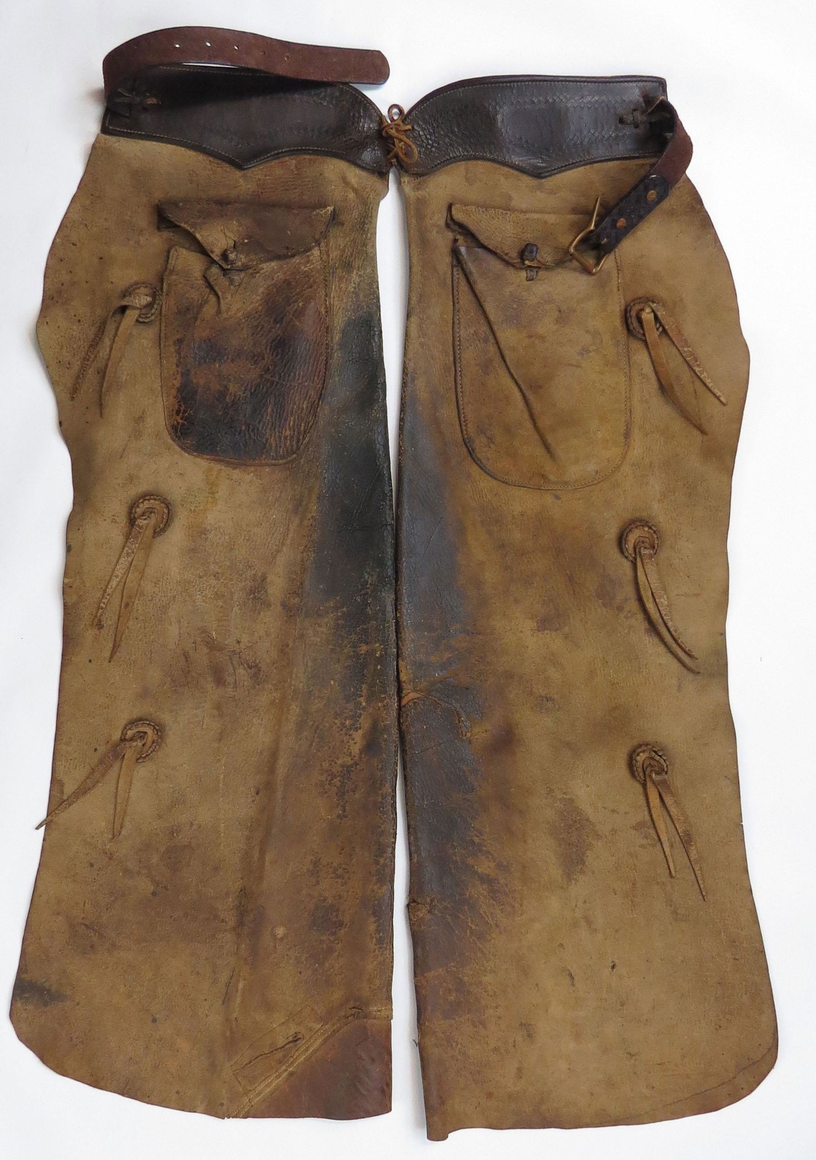 A PAIR OF AMERICAN WESTERN CHAPS (1 of 3)