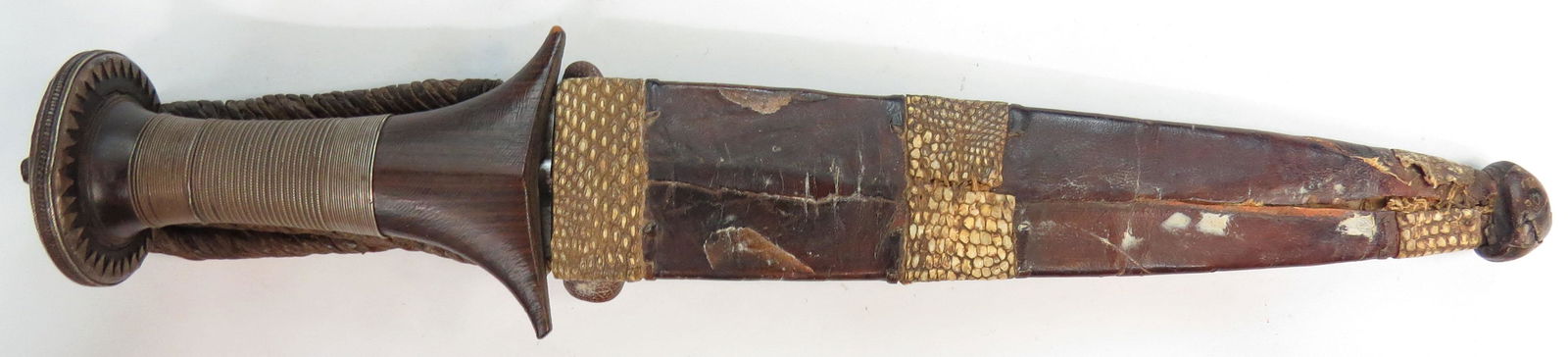 A FINE SUDANESE ARM DAGGER (1 of 5)