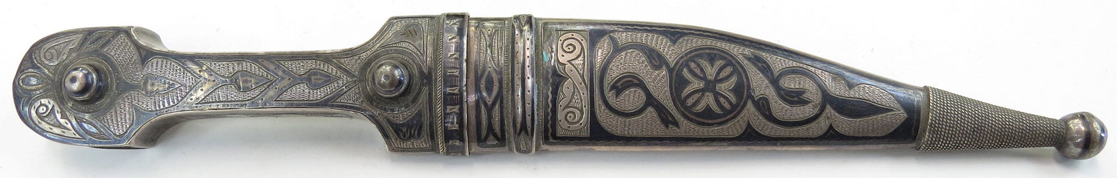 A RARE SYRIAN KHANJAR DAGGER (1 of 5)