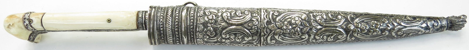AN OTTOMAN BICHAK DAGGER (1 of 3)