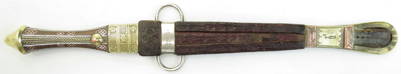 A TUAREG DAGGER (1 of 5)