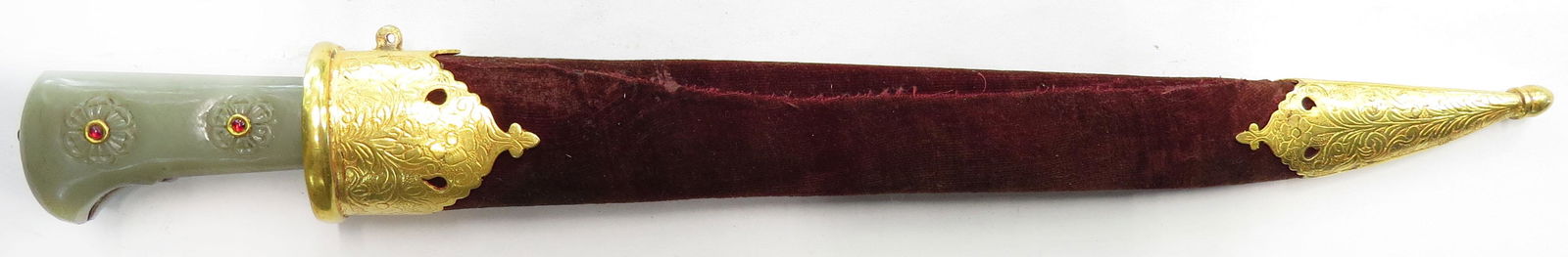 AN INDIAN JADE-HILTED KARD DAGGER (1 of 4)