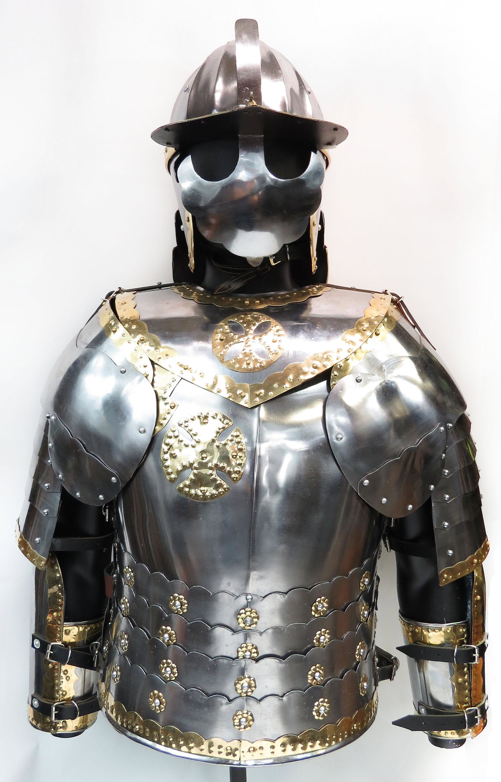 A REPLICA POLISH WINGED HUSSAR ARMOR (1 of 6)