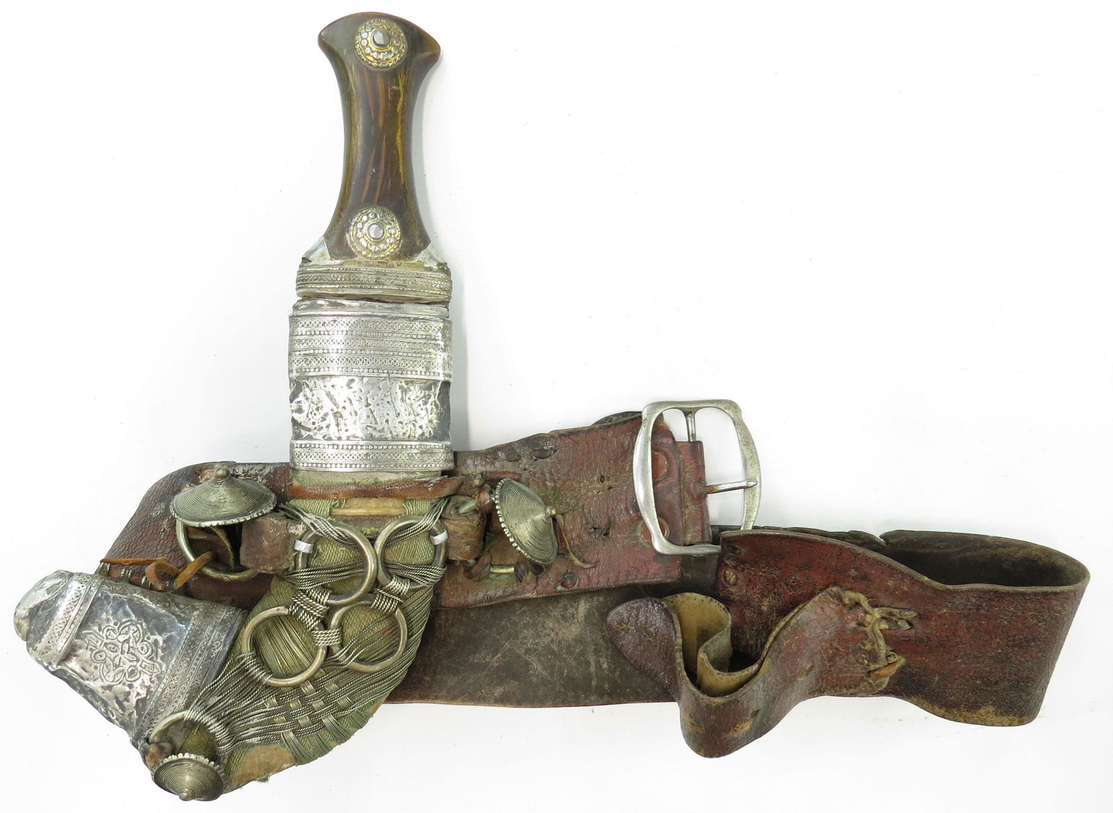 AN OMANI KHANJAR DAGGER (1 of 3)