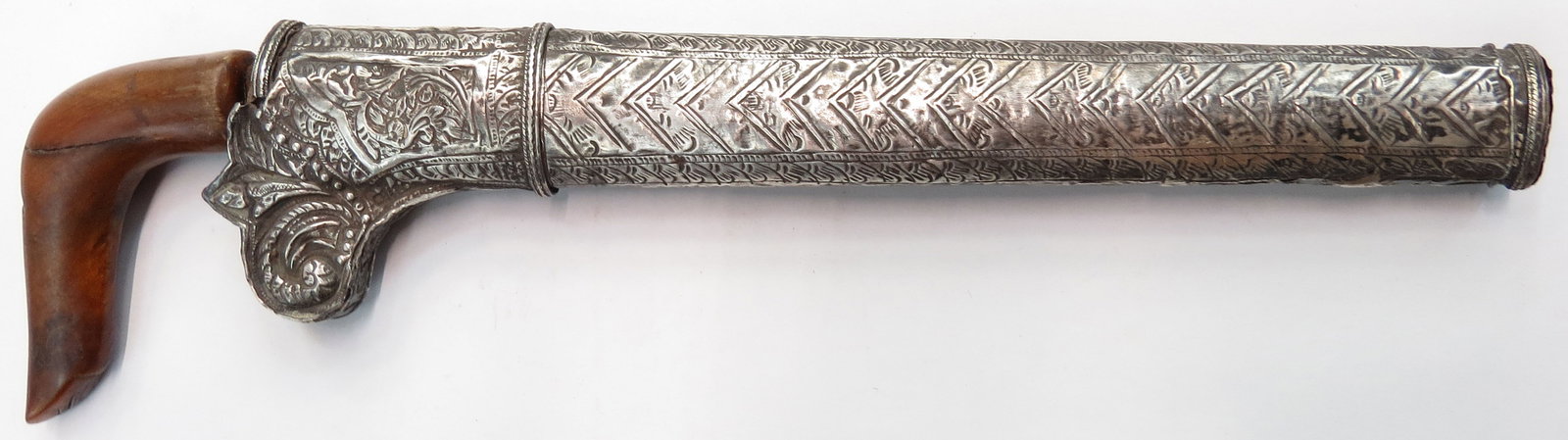 A SUMATRAN DAGGER (1 of 3)