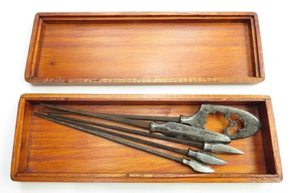 FIVE JAPANESE YANONE ARROWHEADS