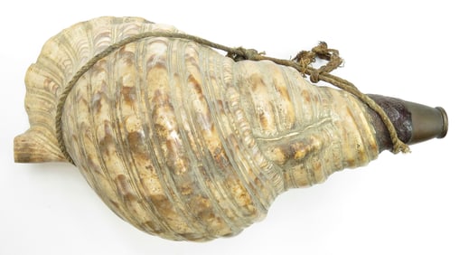 A RARE JAPANESE HORAGAI SAMURAI HORN