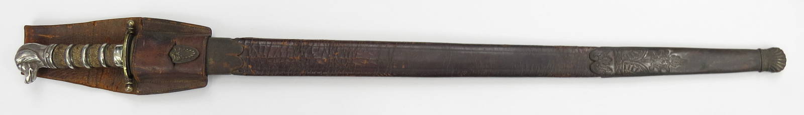 A FINE EUROPEAN HUNTING SWORD (1 of 10)