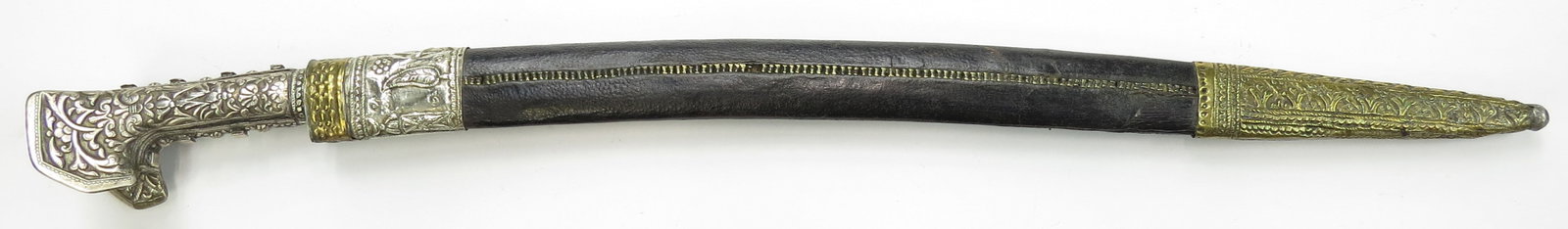 AN OTTOMAN YATAGHAN SWORD (1 of 8)