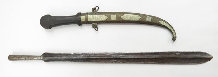 A MAASAI SPEARHEAD AND MOROCCAN DAGGER