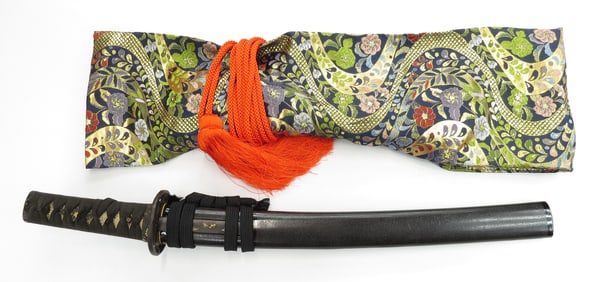 A JAPANESE TANTO DAGGER