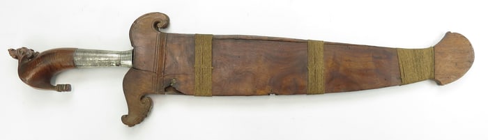 A MORO DATU BARONG SHORTSWORD