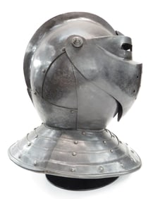 AN EDWARDIAN ERA CLOSE HELMET