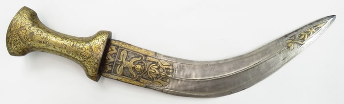 AN INDIAN KHANJAR DAGGER