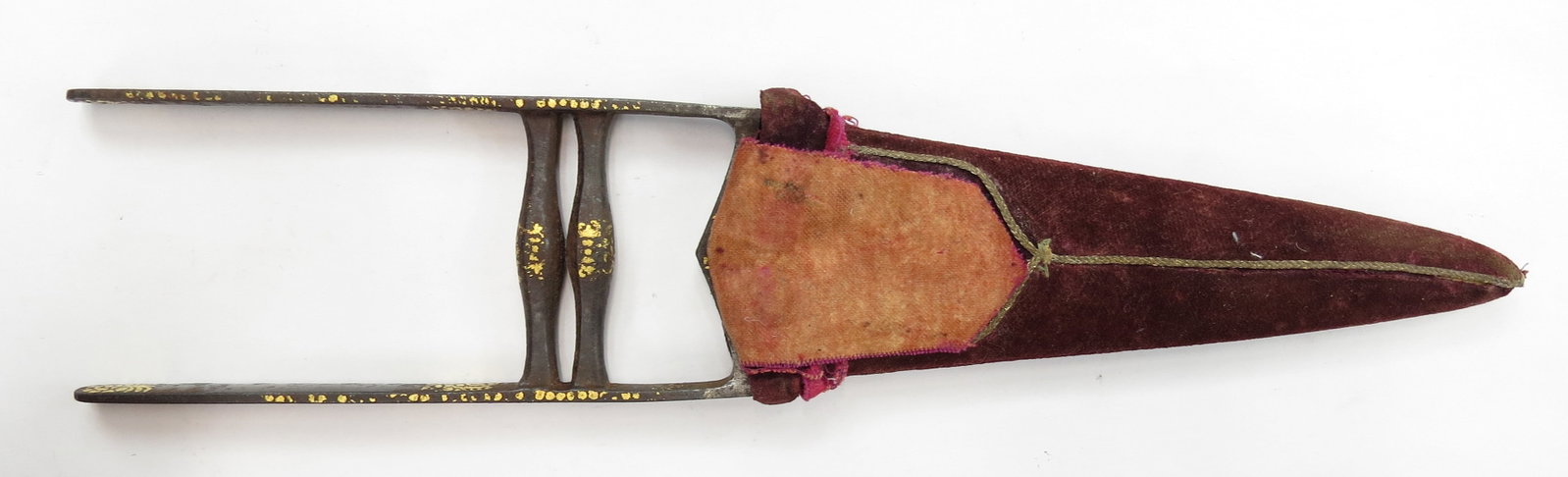 AN INDIAN KATAR DAGGER (1 of 7)