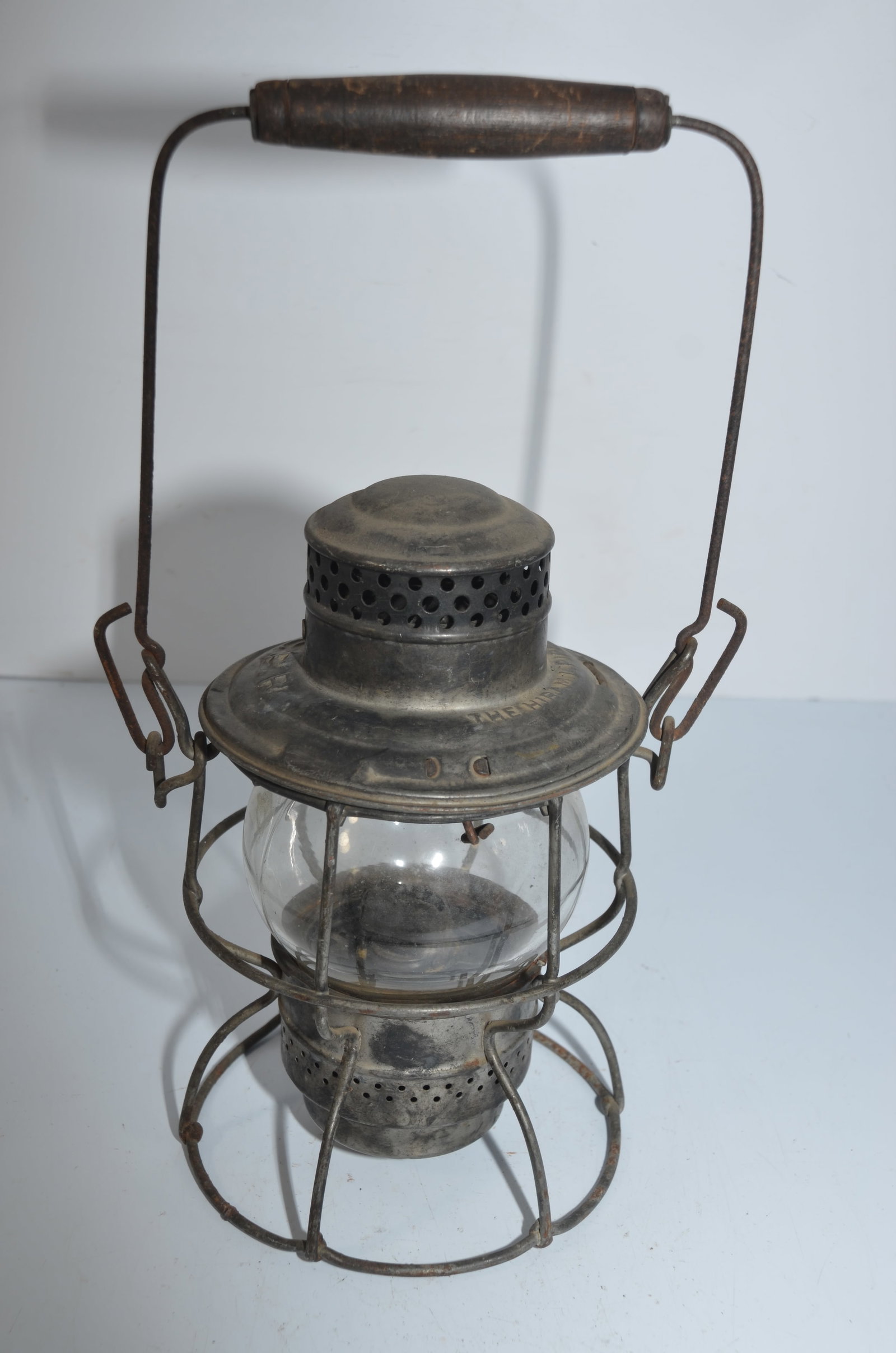 Canadian Pacific RR Hiram L Piper Switchmans Lantern (1 of 9)