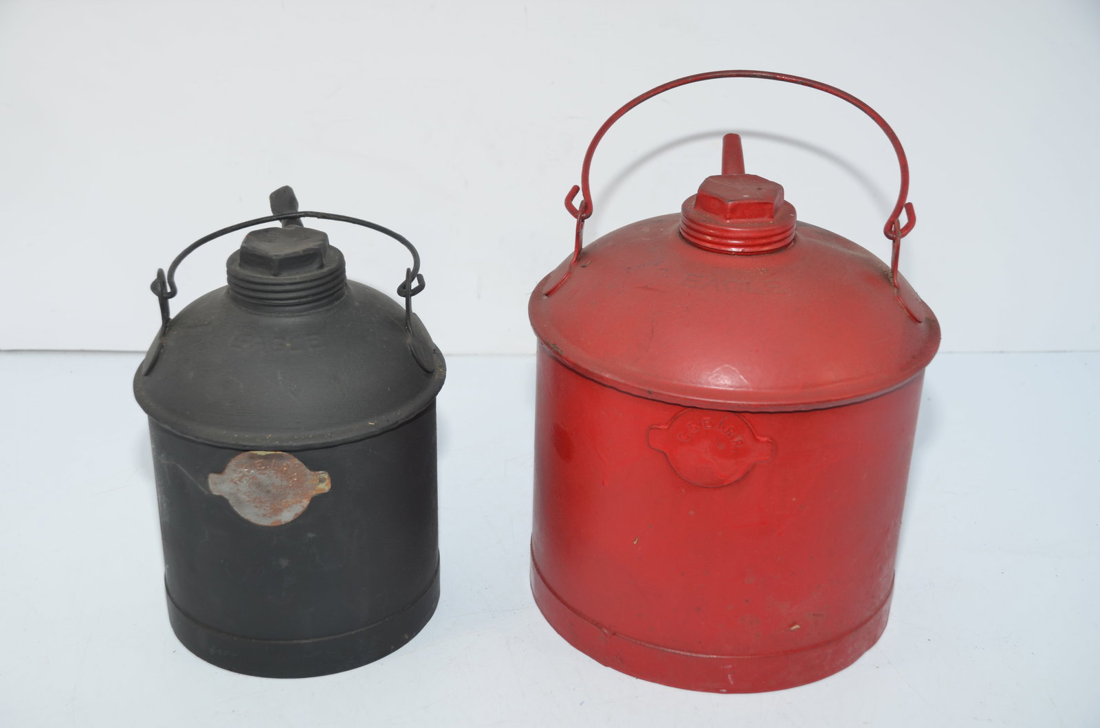 Two Chicago and Eastern Illinois RR Oil Cans (1 of 5)