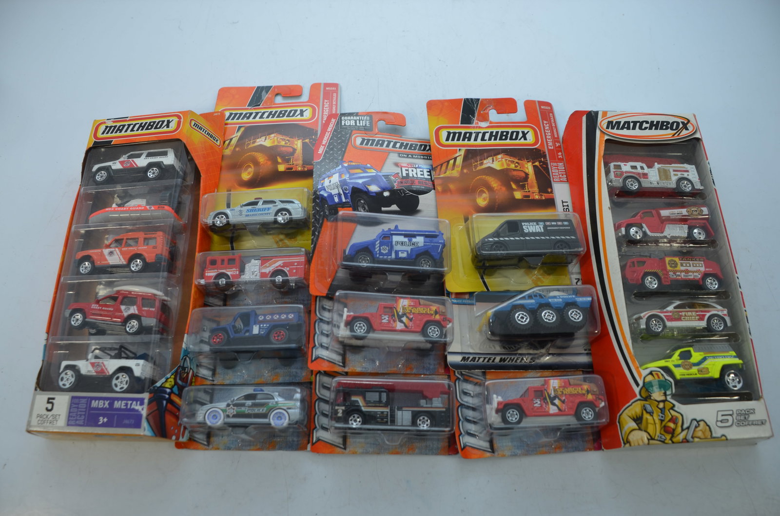 Matchbox Police/Fire/Search/Rescue Vehicles Lot 6-20 Total Vehicles-New on Cards (1 of 1)