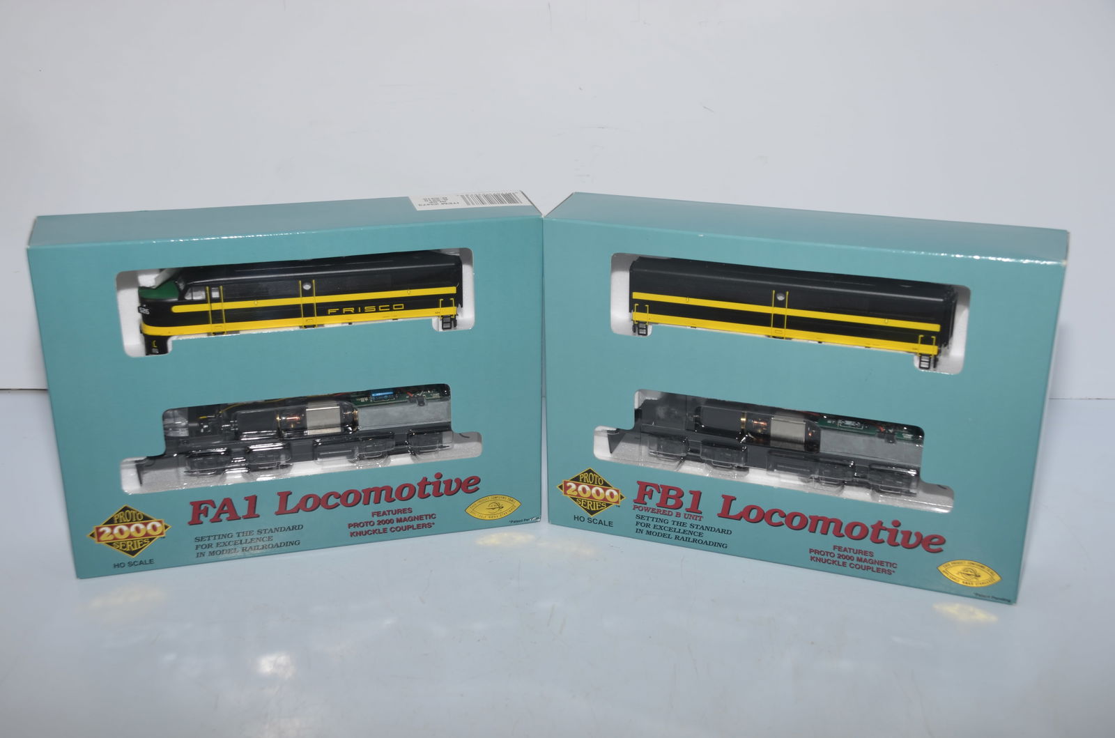 Frisco RR Life-Like Proto 2000 FA1/FB1 DC Diesel Locomotive Set-HO Scale (1 of 3)