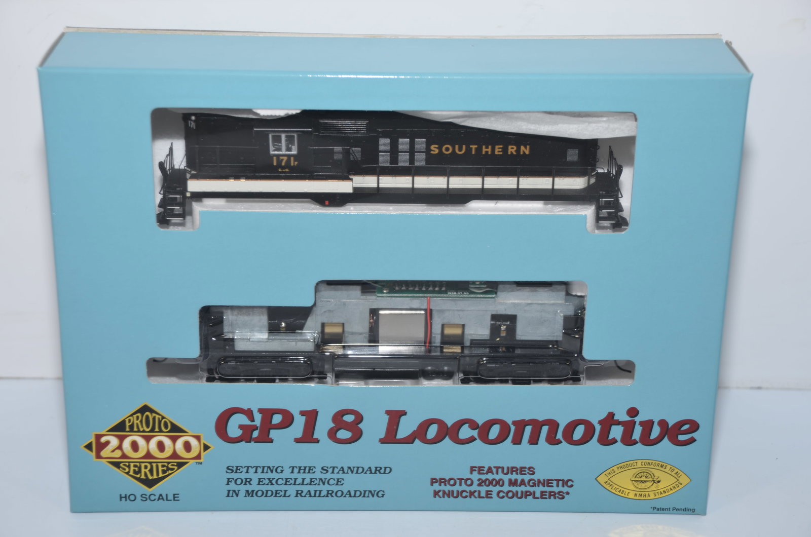 Southern RR Life-Like Proto 2000 GP18 DC Diesel Locomotive #171-HO Scale: This is a Southern Railroad Life-Like Proto 2000 GP18 DC diesel locomotive #171 in HO scale. The shell snaps easily onto the drive unit. New in the original box! It has been tested and will need to be