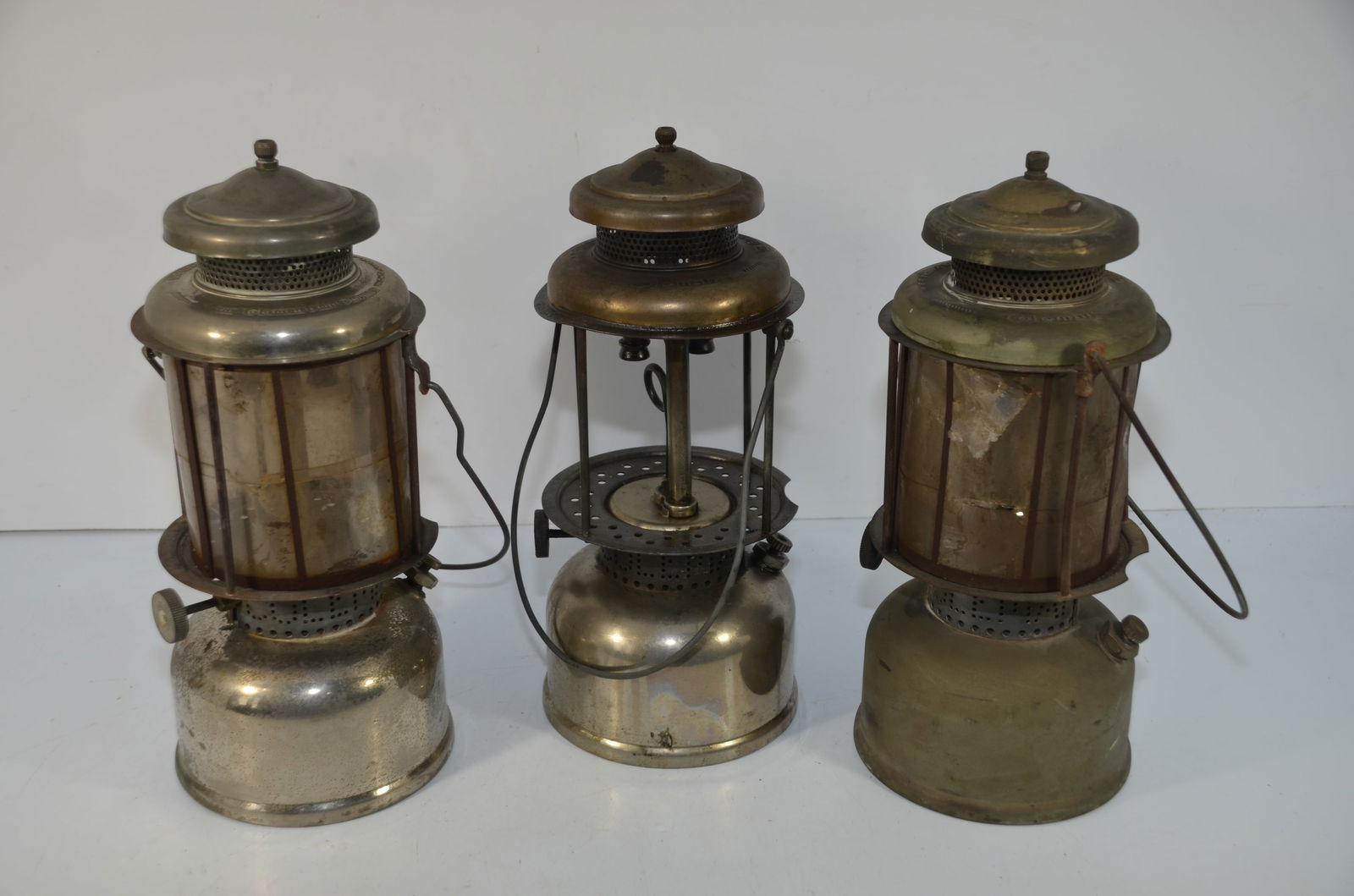 Three Coleman 1919 Quicklite Lanterns (1 of 7)