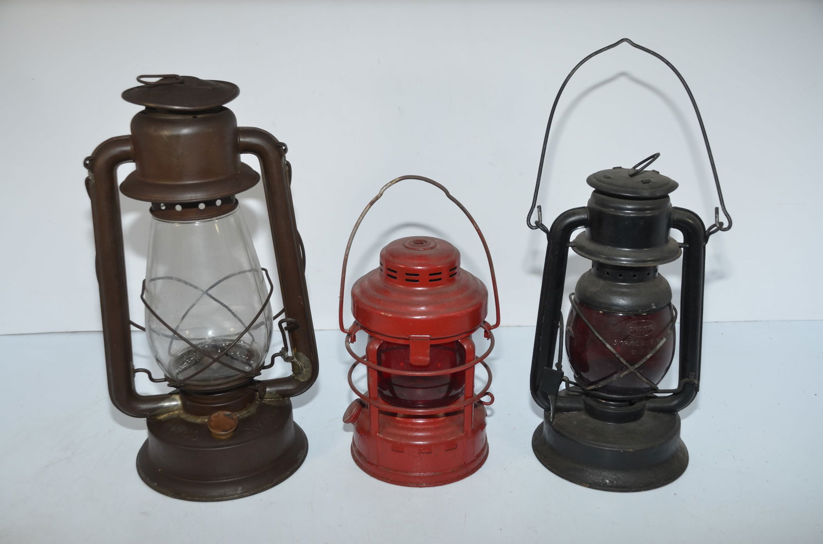Three Different Embury Lanterns-#240 Supreme/#225R Luck-E-Light/#1 Defiance (1 of 12)