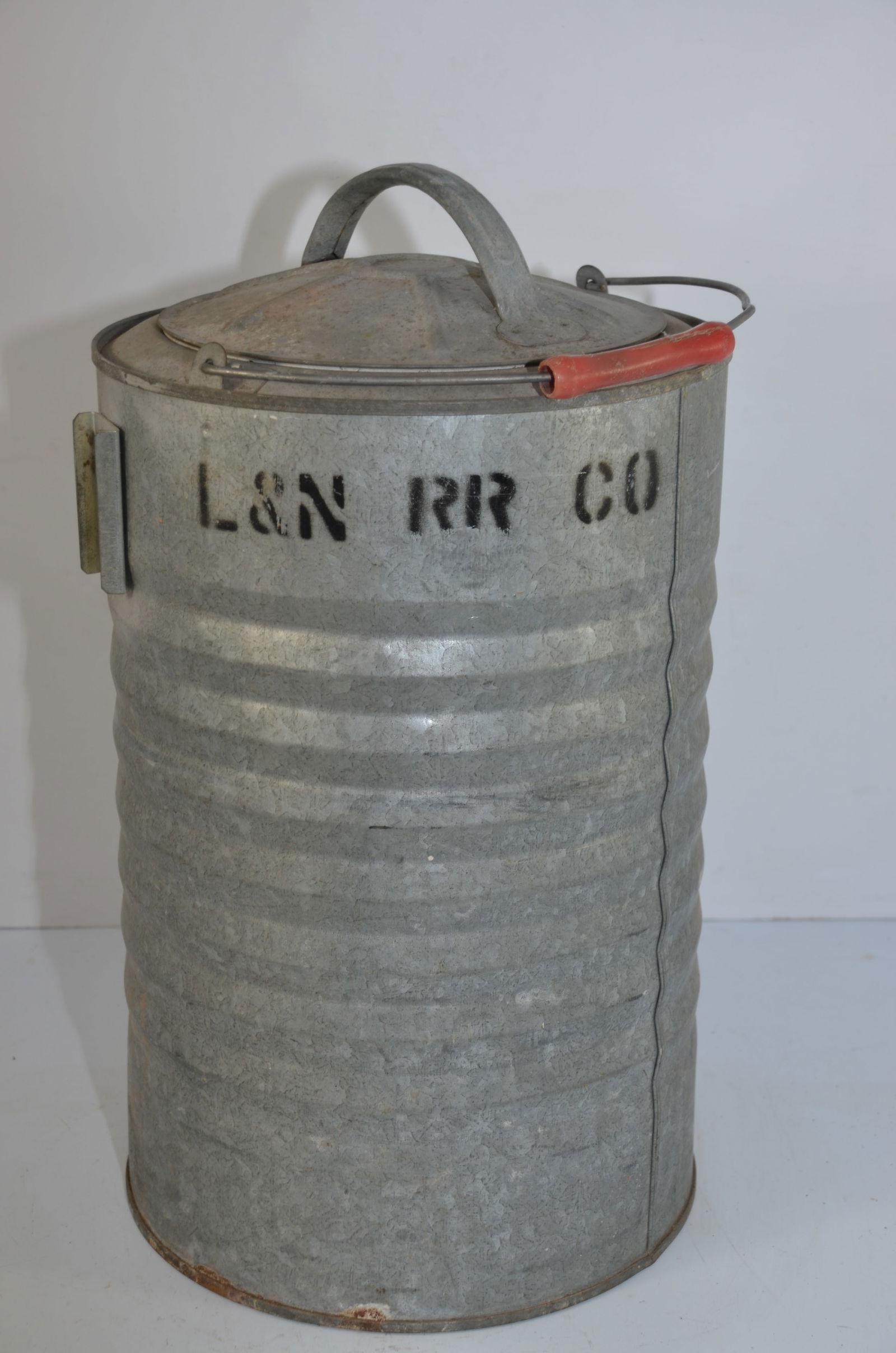 Louisville and Nashville RR Insulated Igloo Water Cooler (1 of 4)