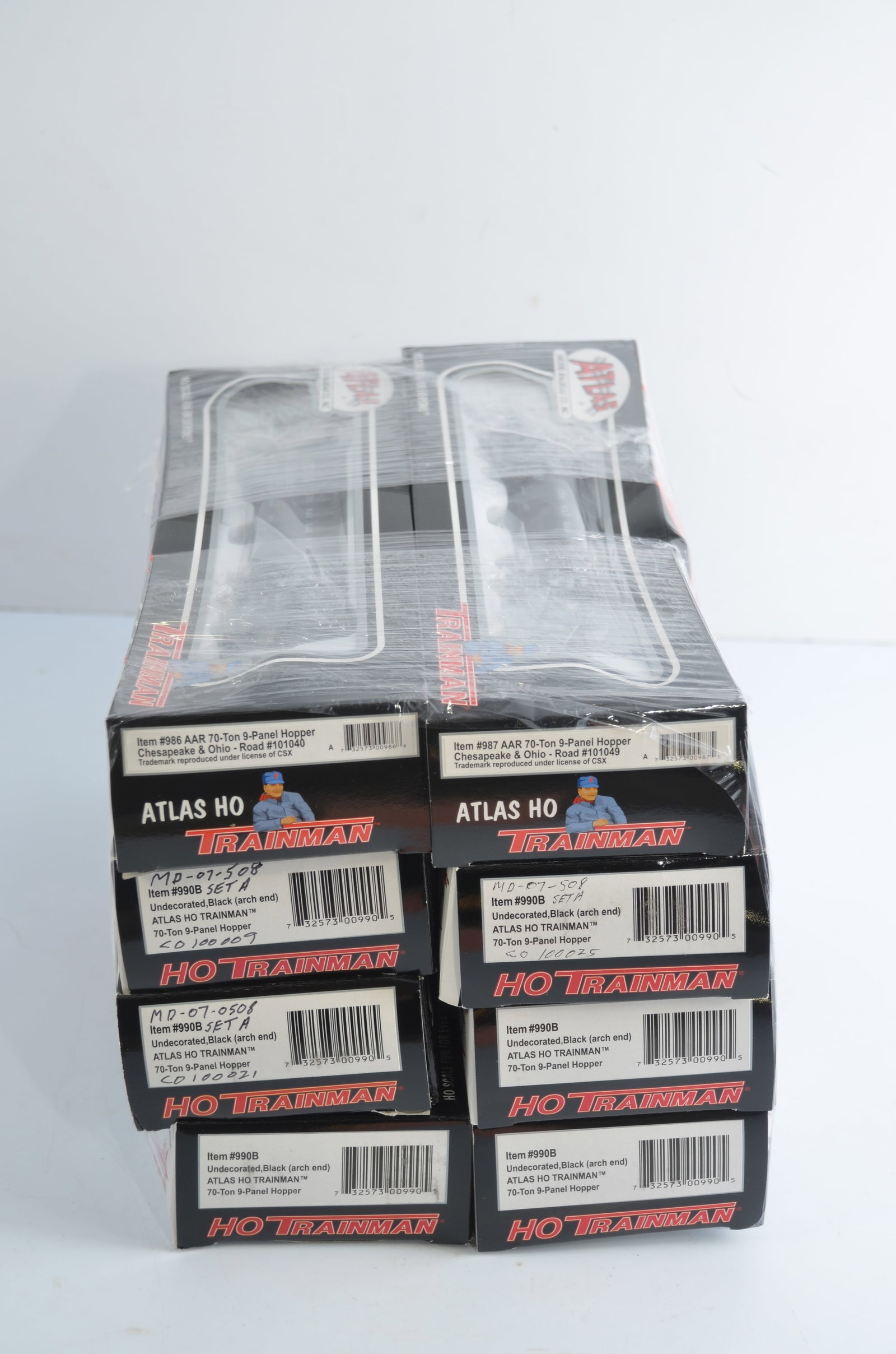 Chesapeake and Ohio RR 8-pack Atlas Trainman 9 Panel Hoppers-HO Scale-New in Box (1 of 2)