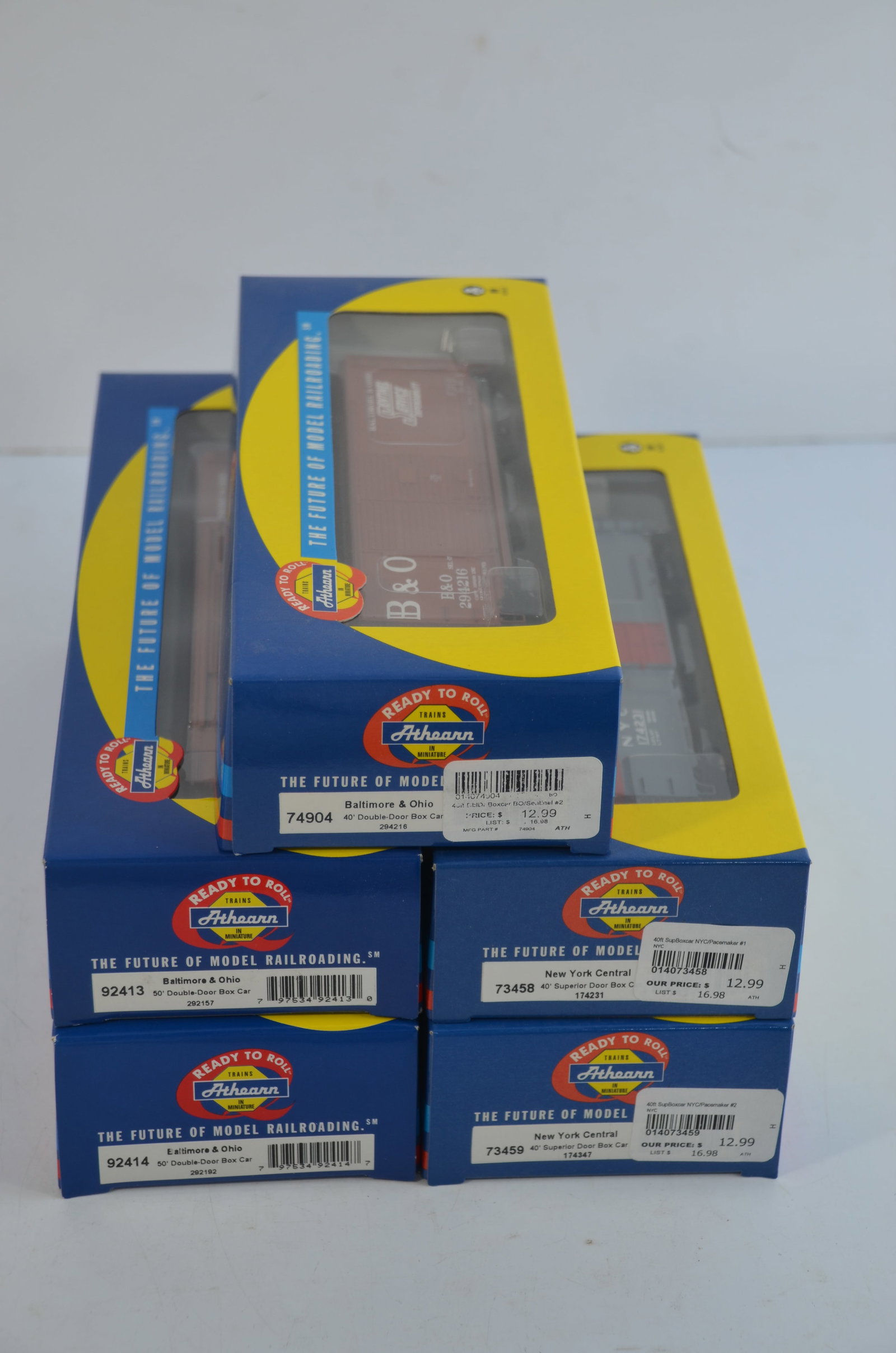 5-Pack of Mixed Boxcars-NYC/Baltimore and Ohio RR-Athearn-HO Scale-New in Box (1 of 2)