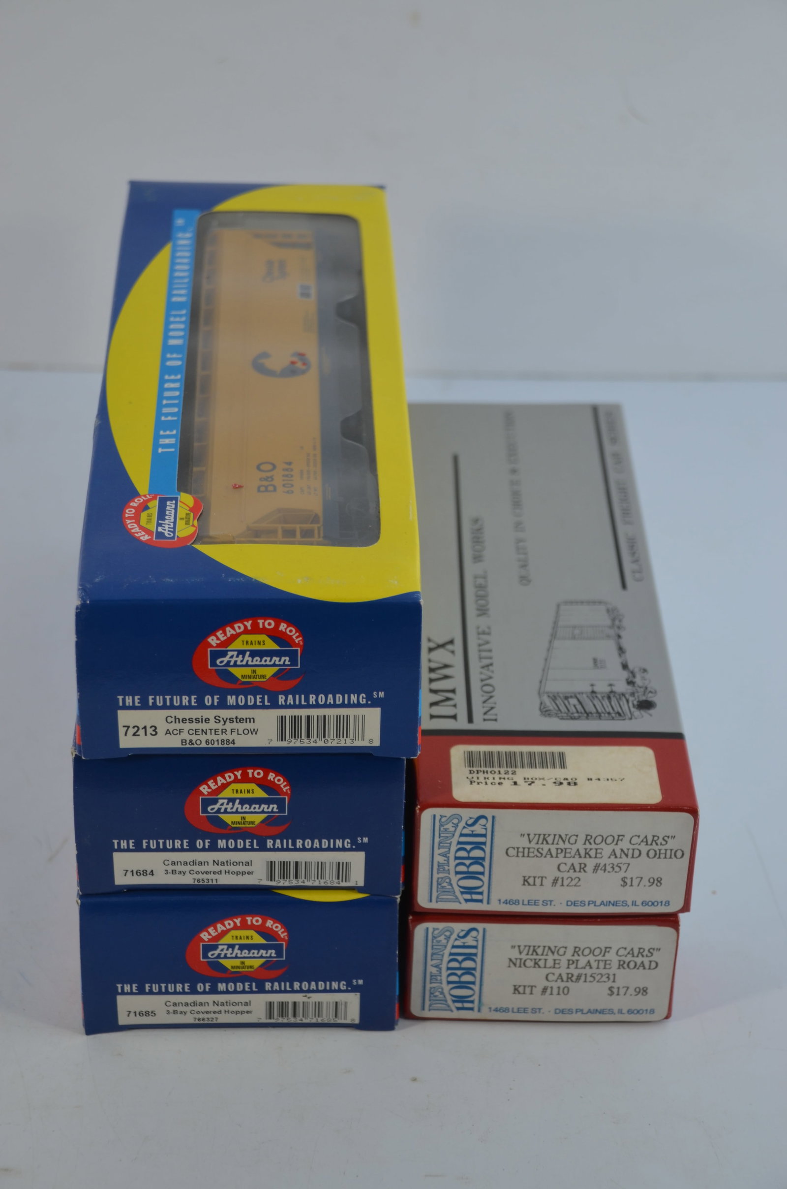 5-Pack of Mixed Freight Cars-NKP/CO/CN-Athearn/IMWX-HO Scale-New in Box (1 of 2)