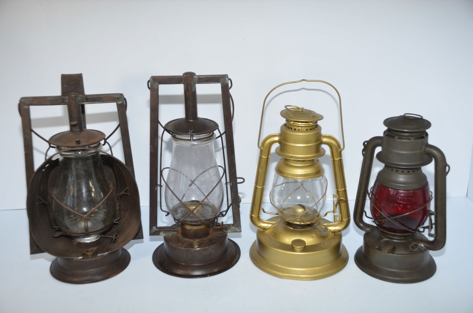 Four Dietz Tubular Lanterns (1 of 13)