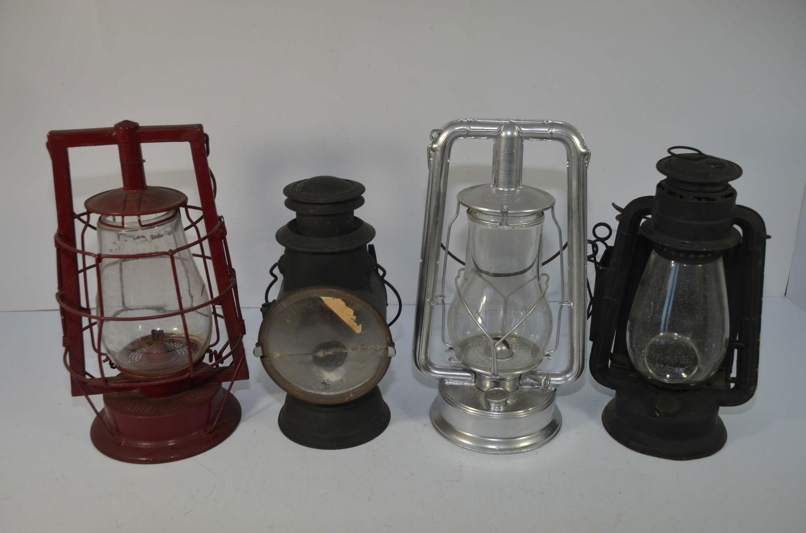 Four Dietz Tubular Lanterns (1 of 14)