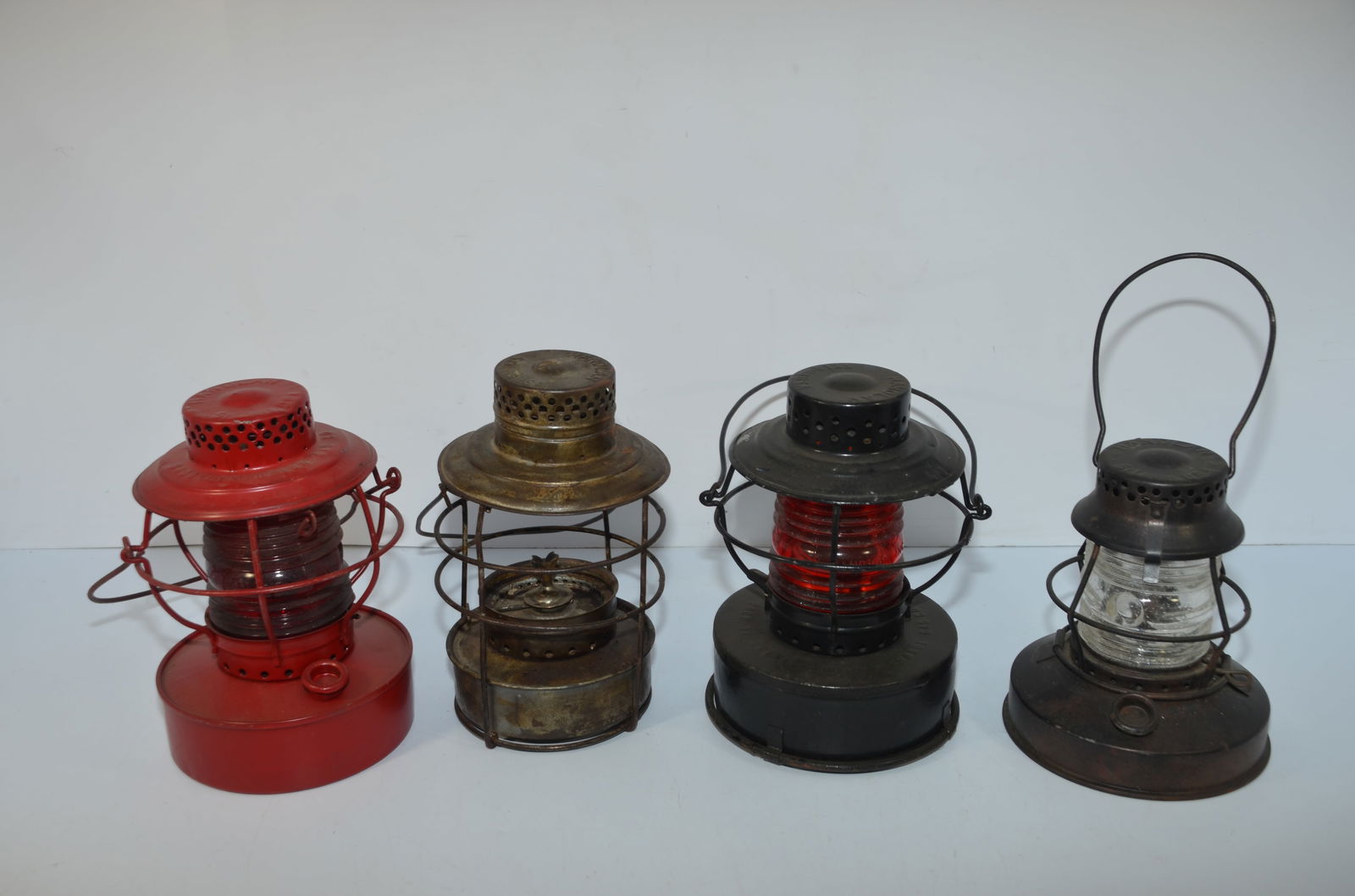 Four Mixed Handlan Lanterns with Fresnel Globes (1 of 13)
