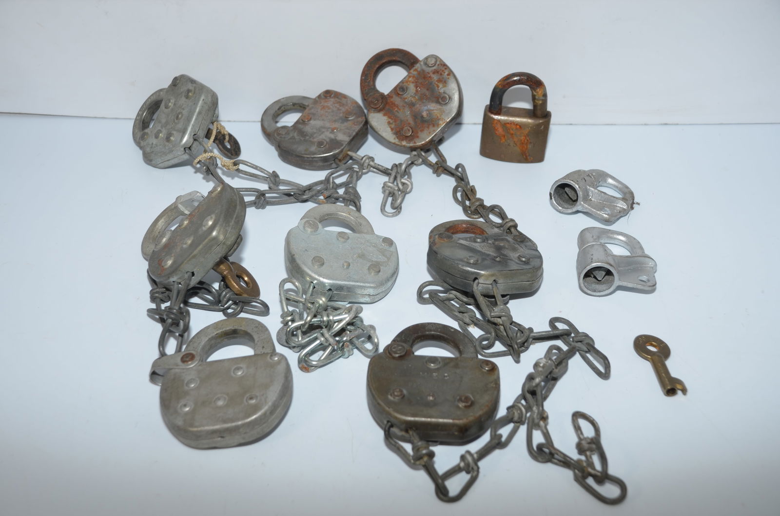 Lot of 11 RR Switch Locks and Four Brass Keys-ATSF/BN/SOO/CN/MEC (1 of 8)