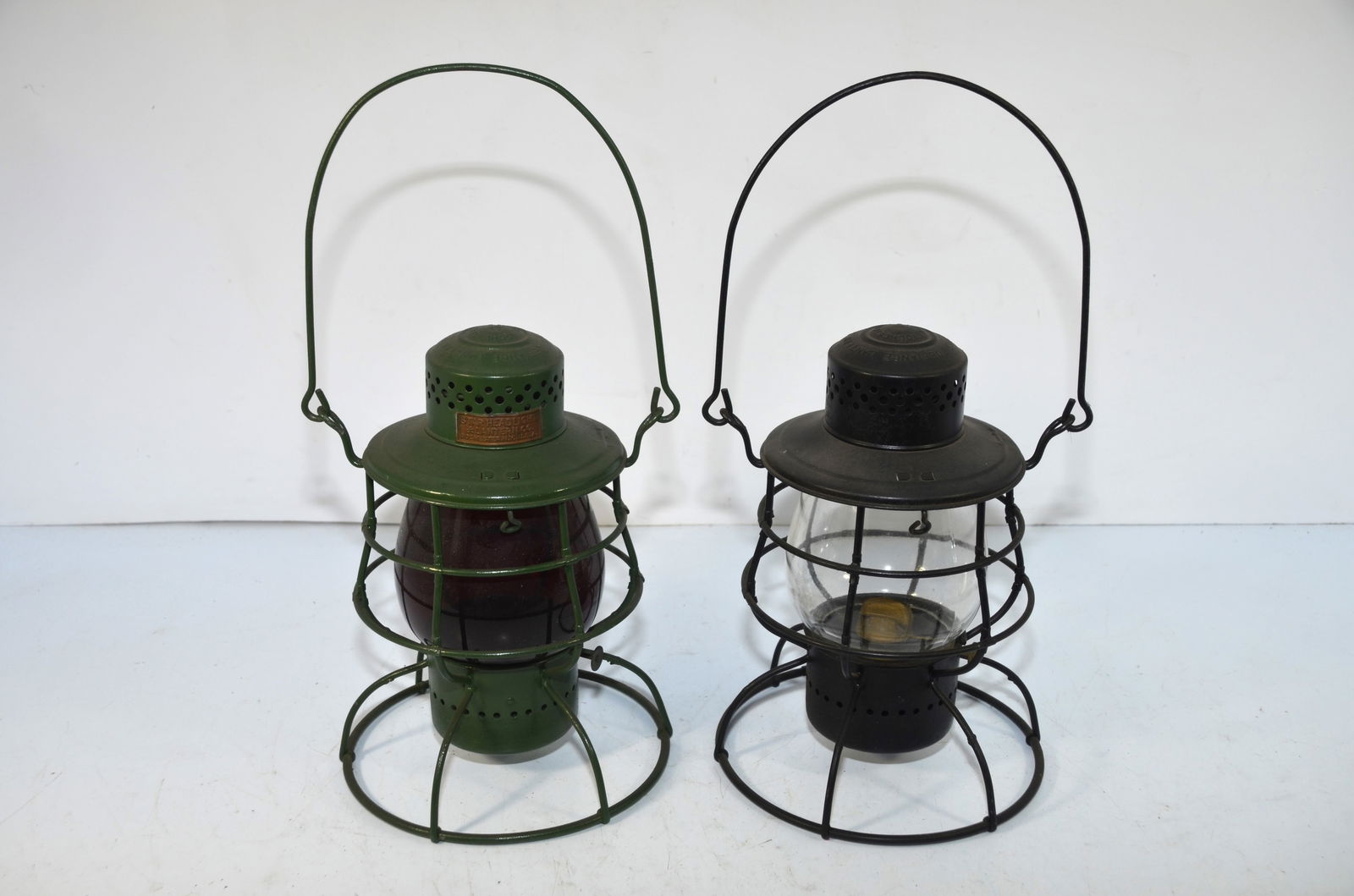 Two Defiance Lantern and Stamping Company RR Lanterns (1 of 10)