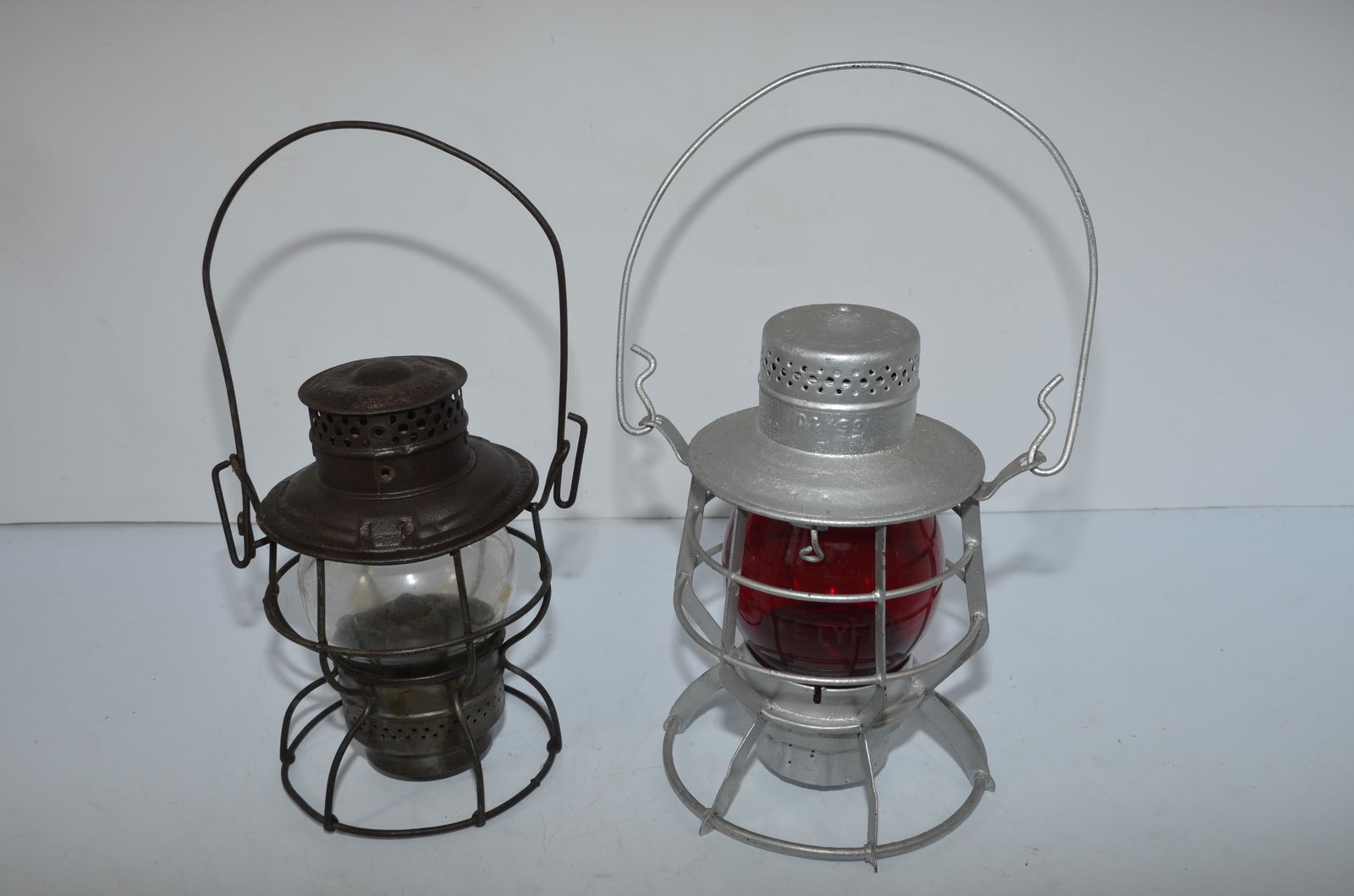 Two Delaware and Hudson RR Switchmans Lanterns (1 of 6)