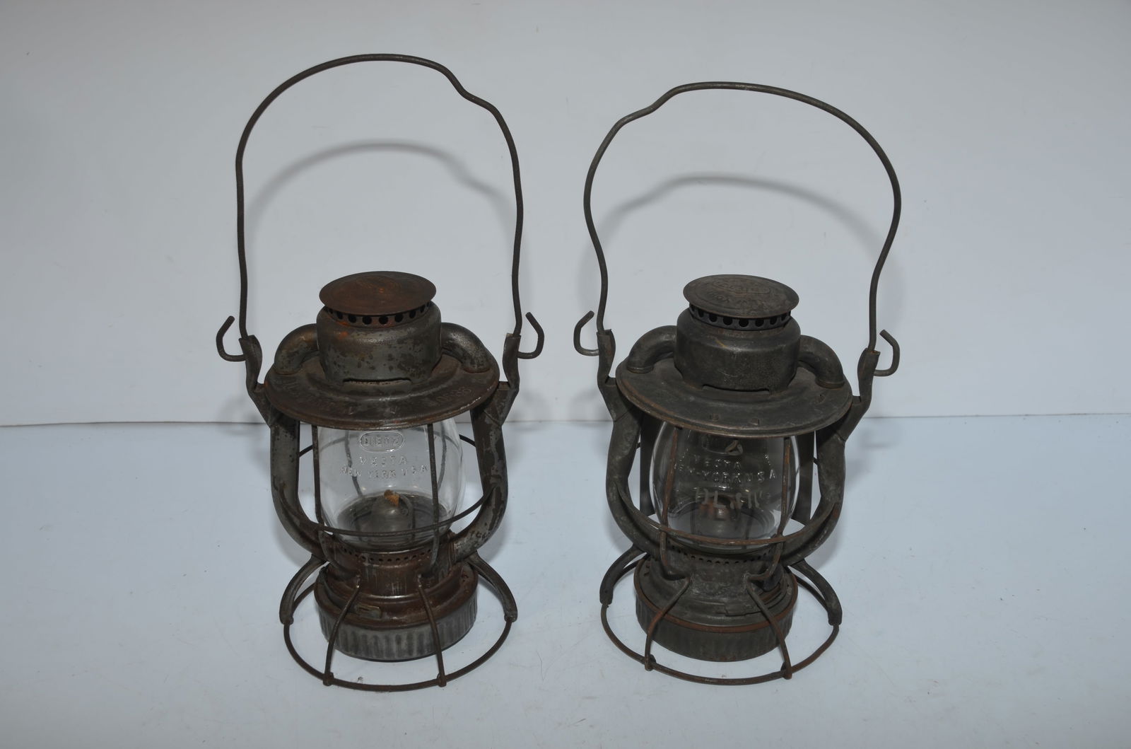 Two Delaware Lackawanna and Western RR Dietz Vesta Switchmans Lanterns (1 of 8)