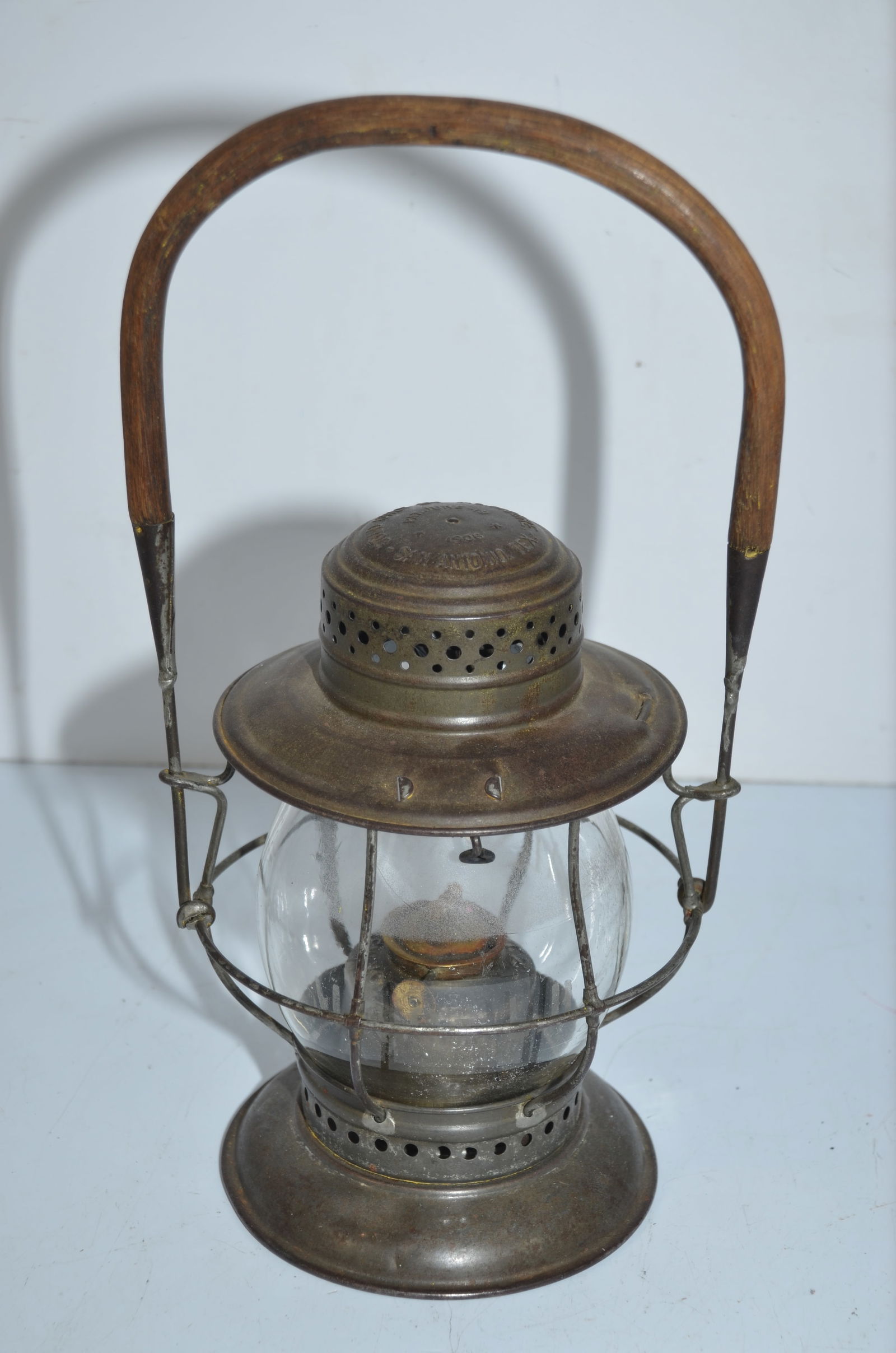 Minneapolis and St Louis RY T L Moore Switchmans Lantern (1 of 10)