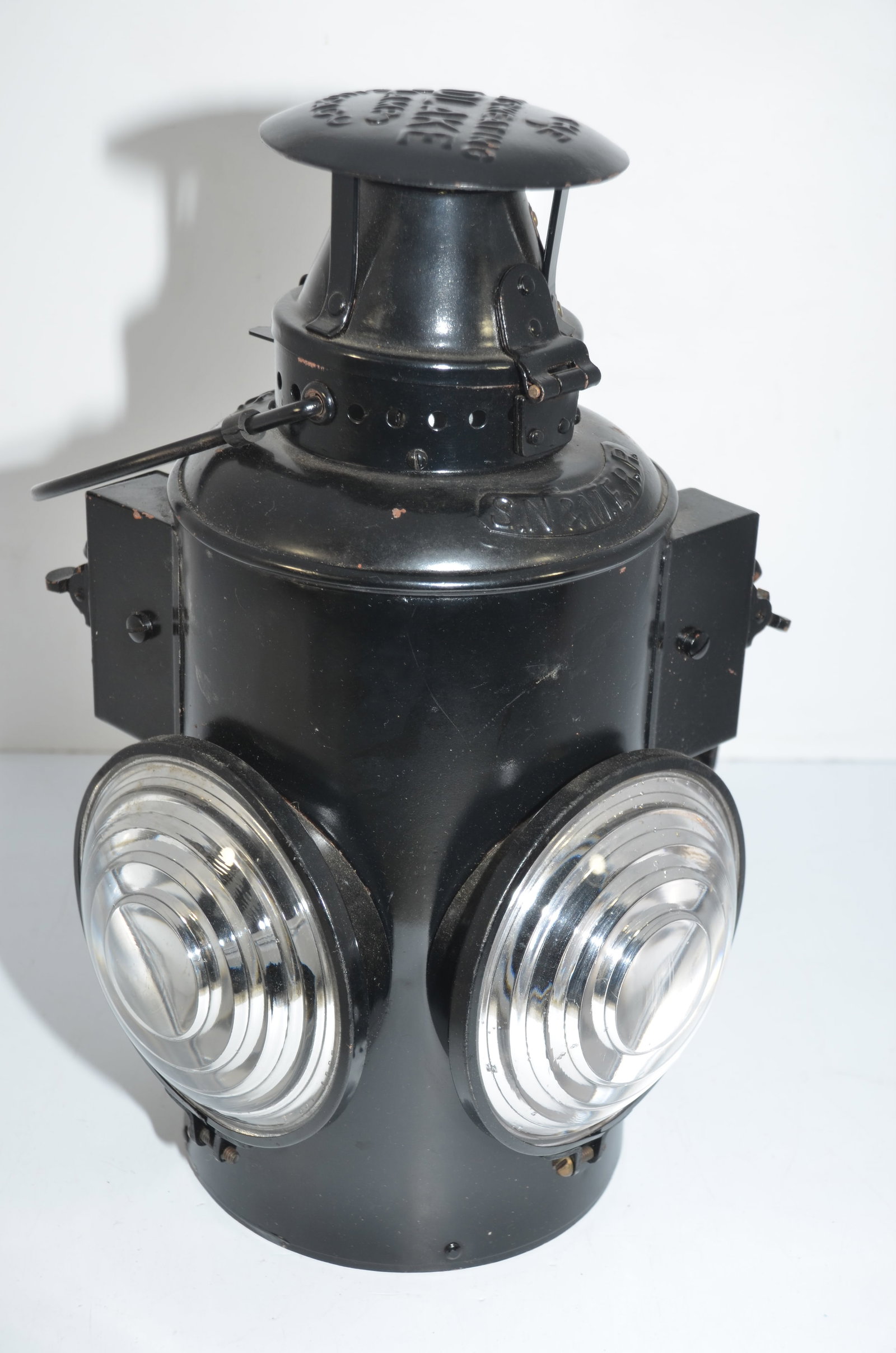 Sandusky Norwalk and Mansfield Electric RY Adlake Round Top Class Lamp: This is an amazingly rare Sandusky Norwalk and Mansfield Electric Railway Adlake round top class lamp. It is in AMAZING condition, and everything works as it should! The railroad began operations in J