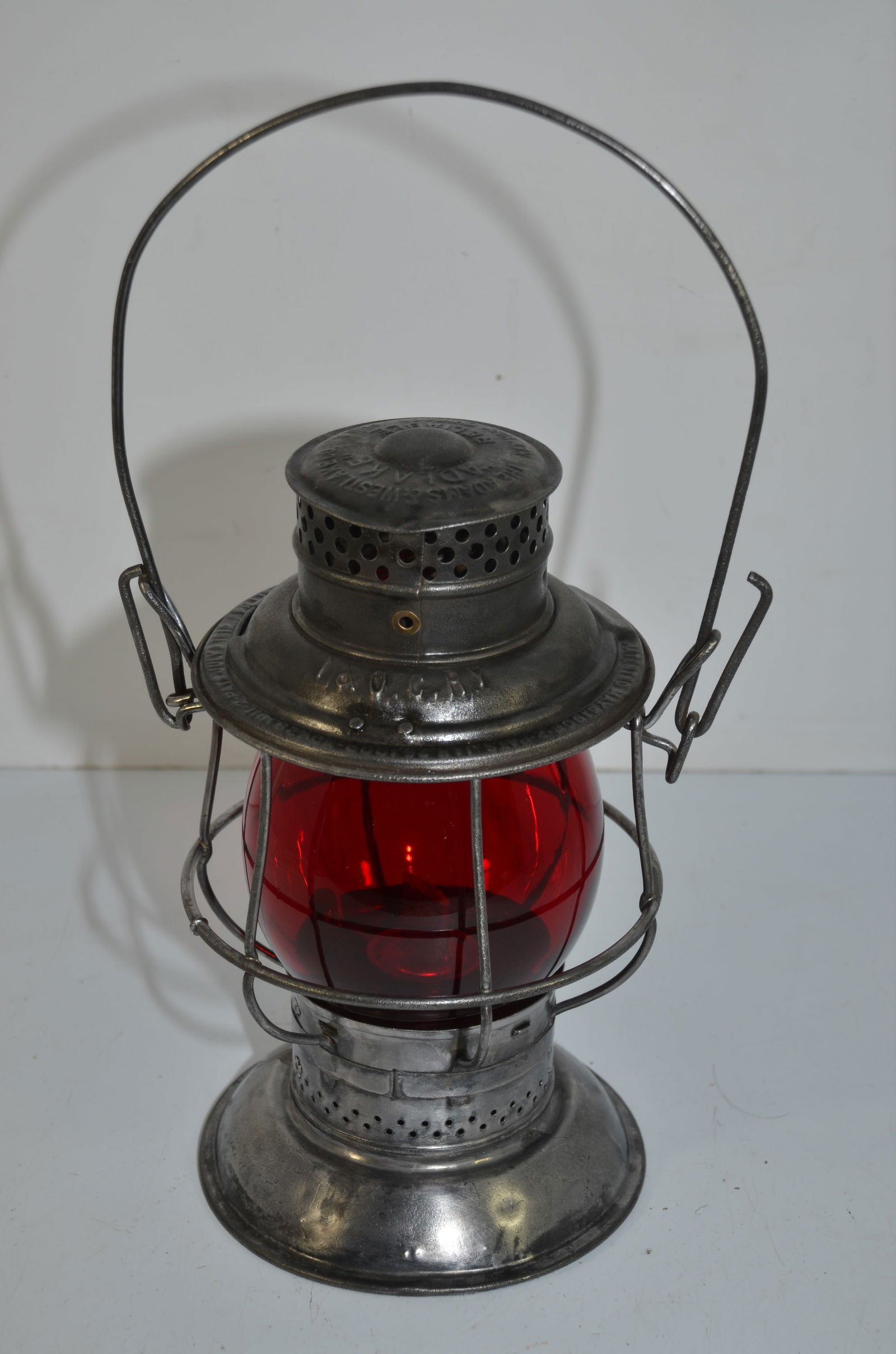 Toledo and Ohio Central RY Adlake Reliable Switchmans Lantern (1 of 7)