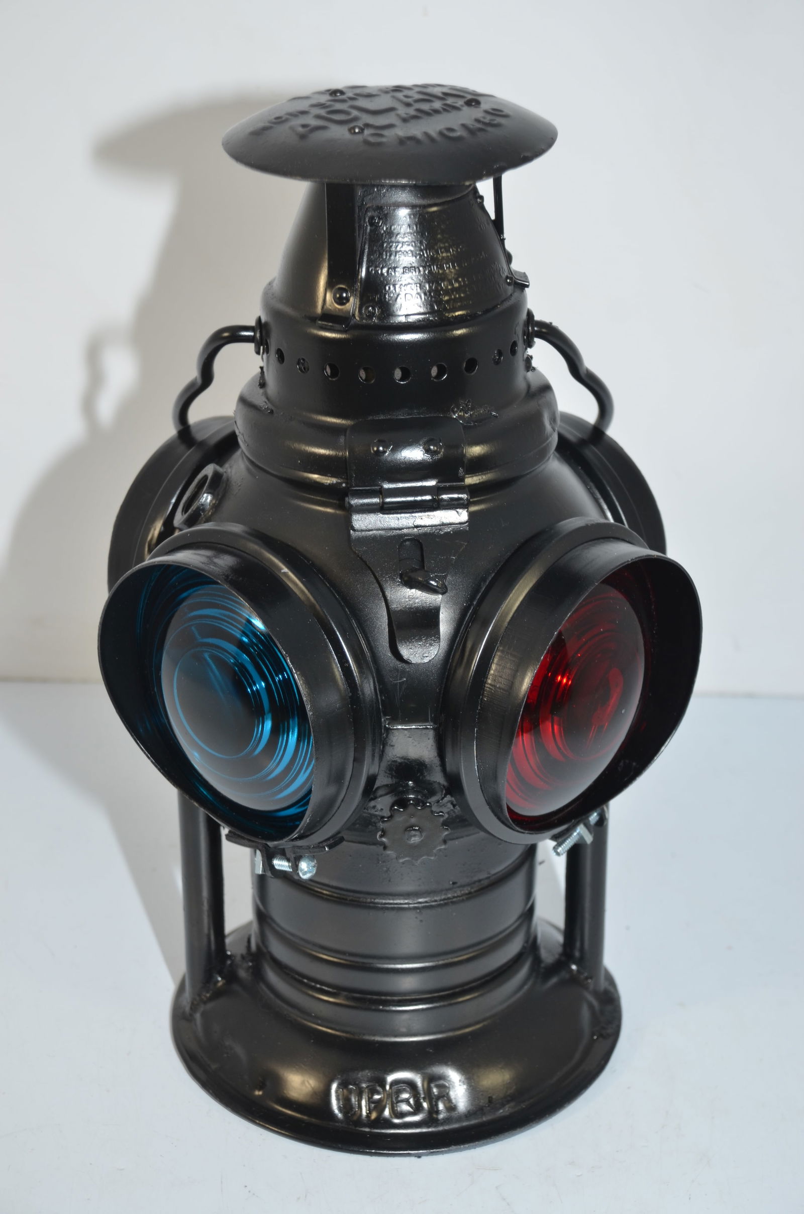 Union Pacific RR Adlake Round Top Fork Mount Bell Bottom Switch Lantern (1 of 9)