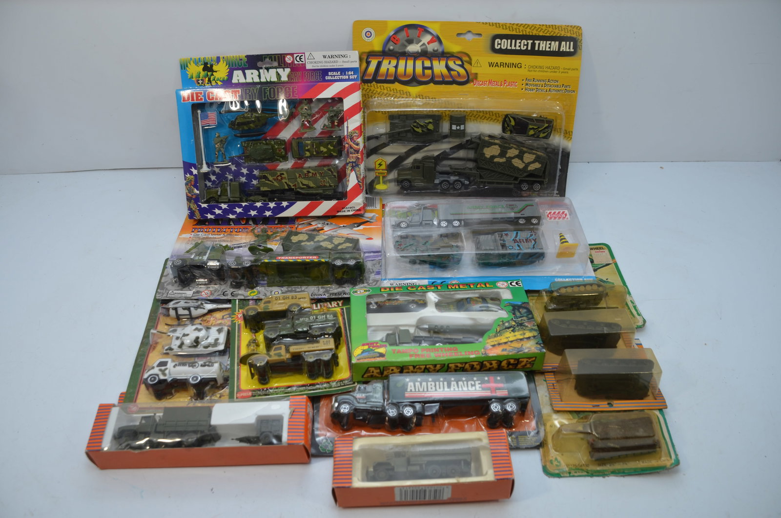 25 Assorted Army Die Cast Vehicles-Many Manufacturers (1 of 5)
