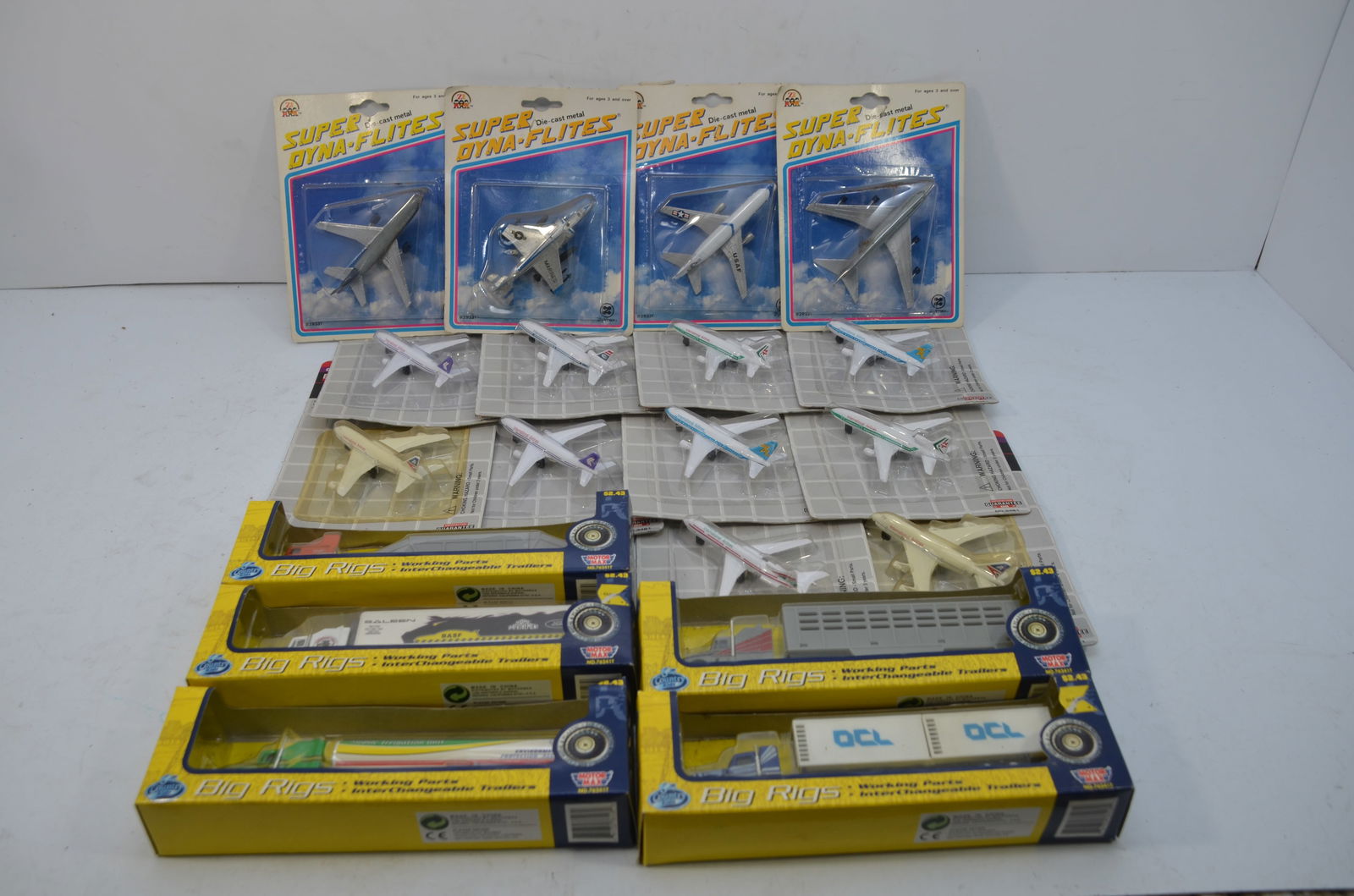 19 Assorted Die Cast Jet Airplanes and Semi Trucks (1 of 4)