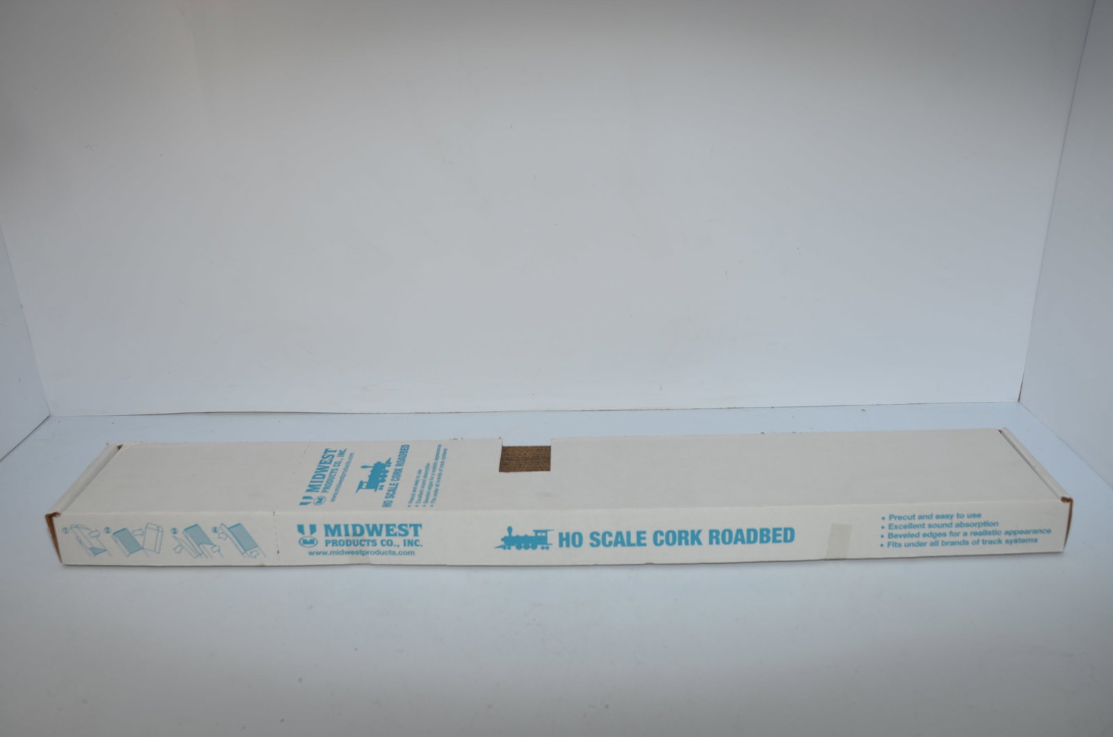 25 Strips of New Cork HO Scale Roadbed-Midwest Products (1 of 3)