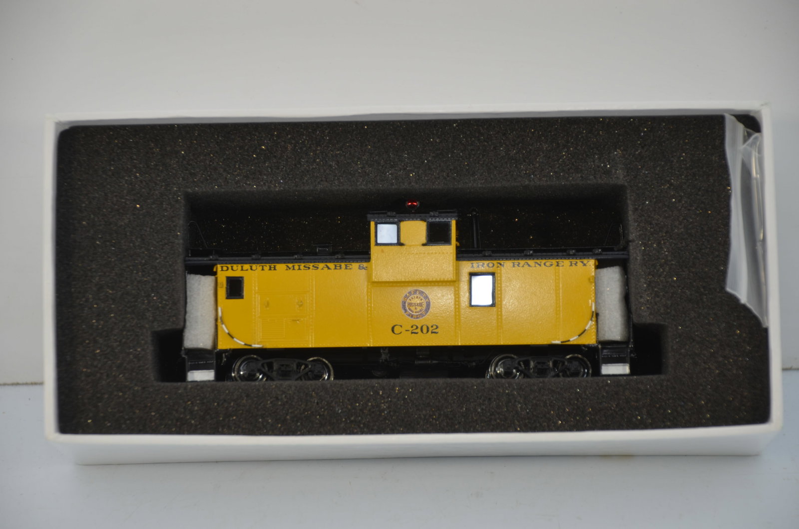 Duluth Missabe and Iron Range RR Extended Vision Caboose C-202. Overland Brass Models (1 of 5)