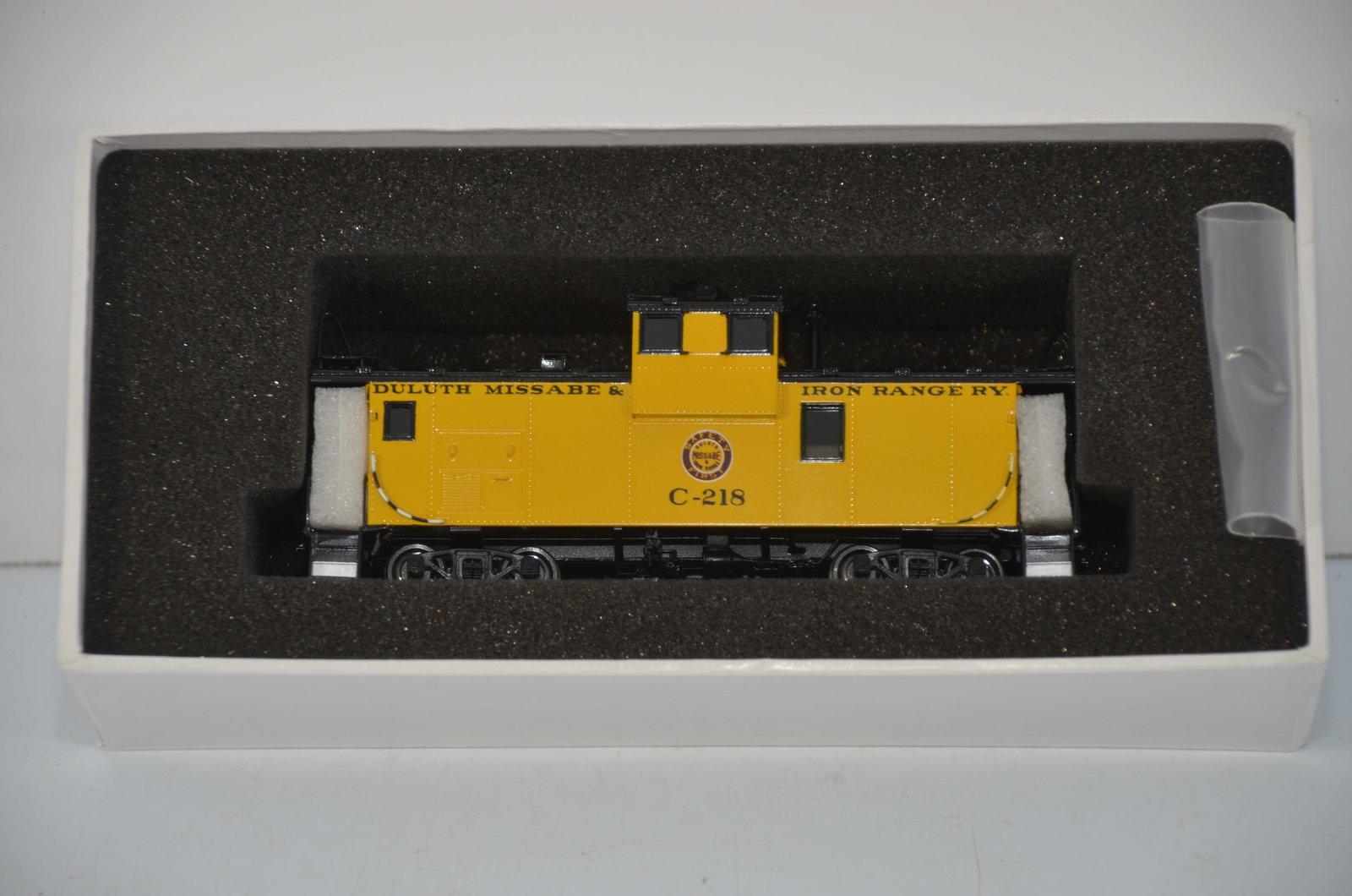 Duluth Missabe and Iron Range RR Extended Vision Caboose C-218. Overland Brass Models (1 of 5)