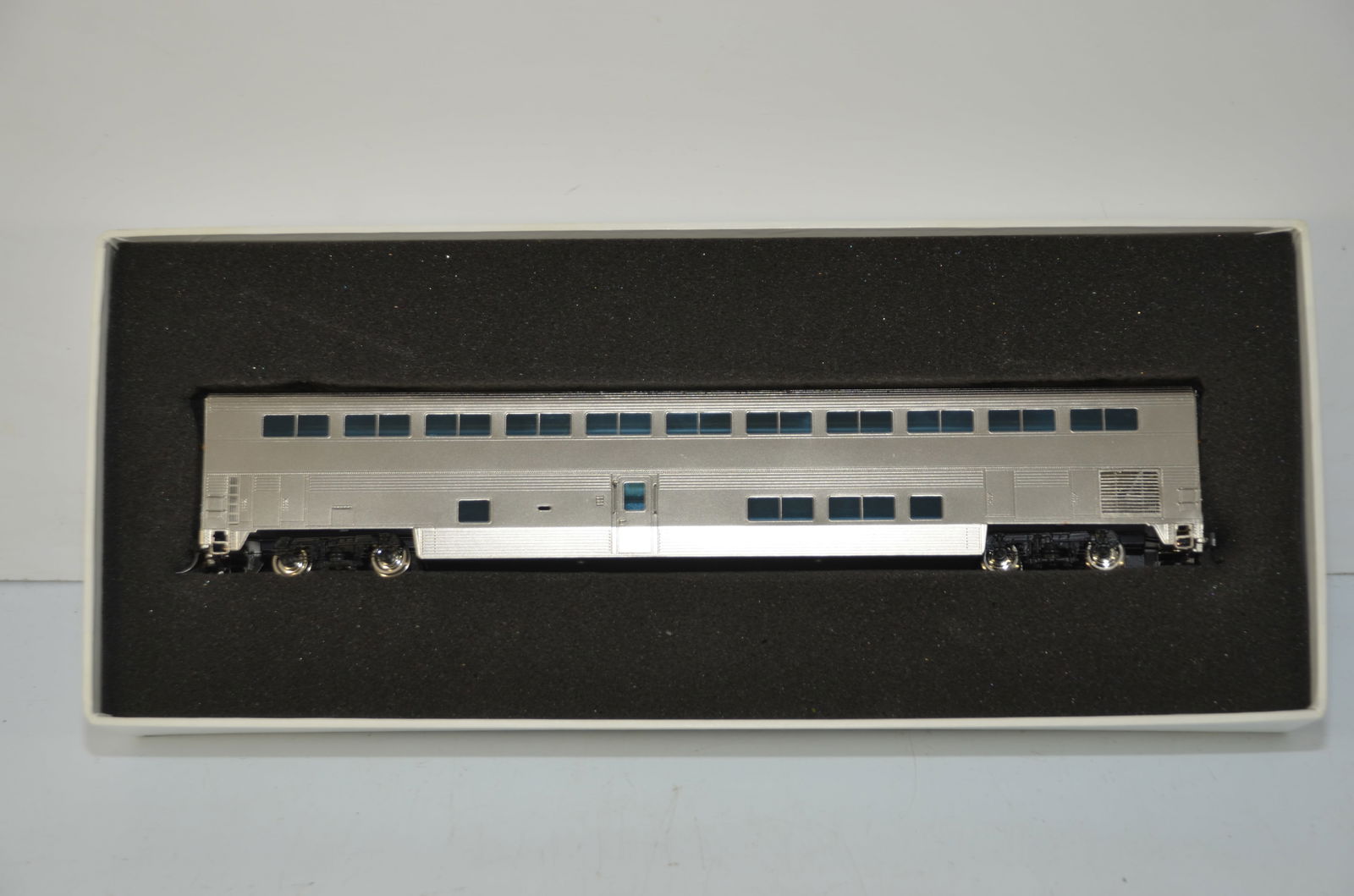 Amtrak Superliner Coach-Overland Brass Models (1 of 5)